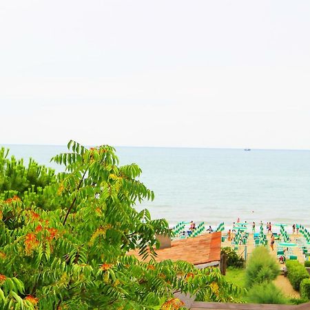Hotel Laguna Lido di Jesolo Exterior photo